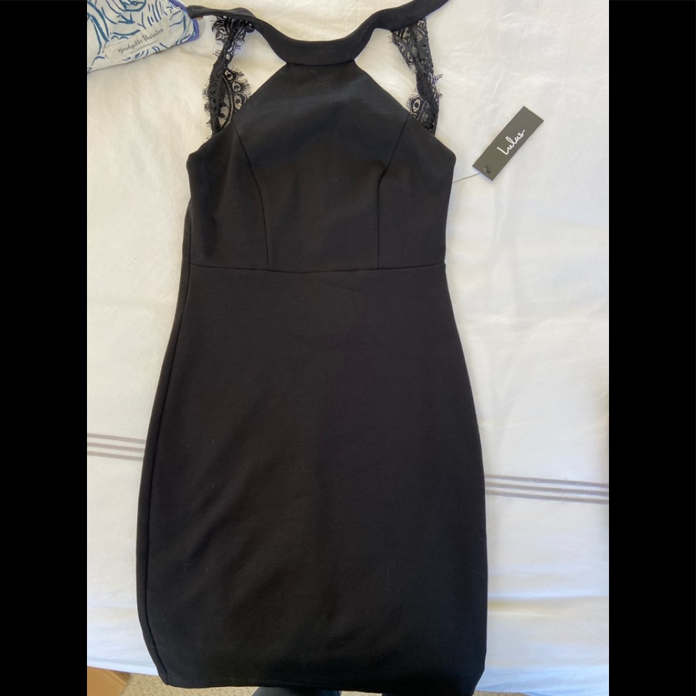 Lulu’s Black Dress